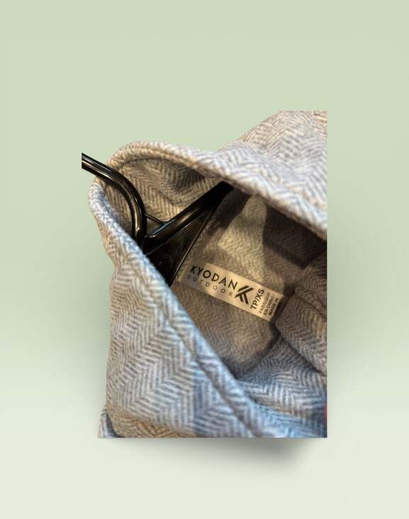 2XU Women's Compression Tights - Black/Silver BUNDLE - S - Picture 4 of 15